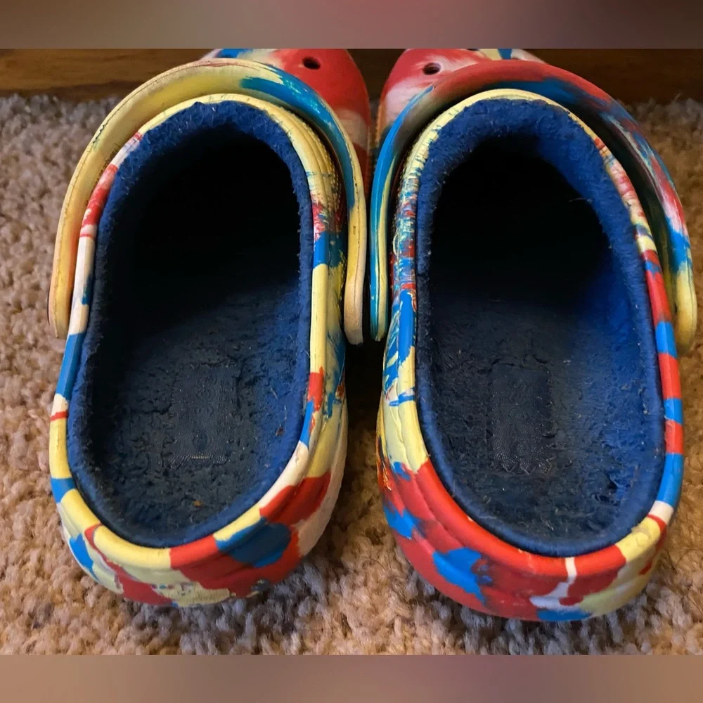 CROCS tie dye